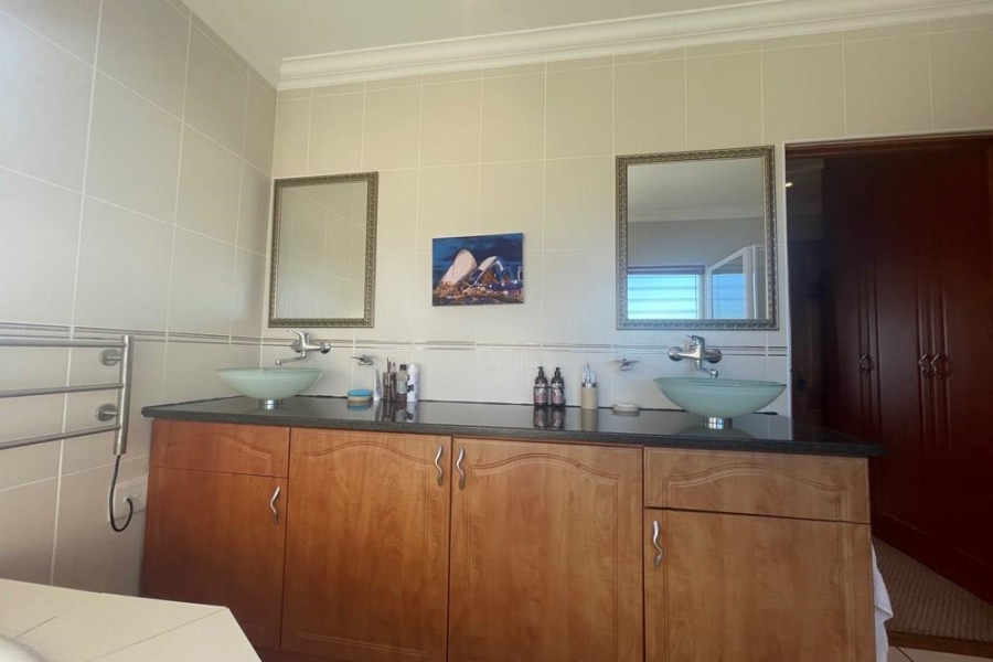 4 Bedroom Property for Sale in Waterberry Ridge Western Cape